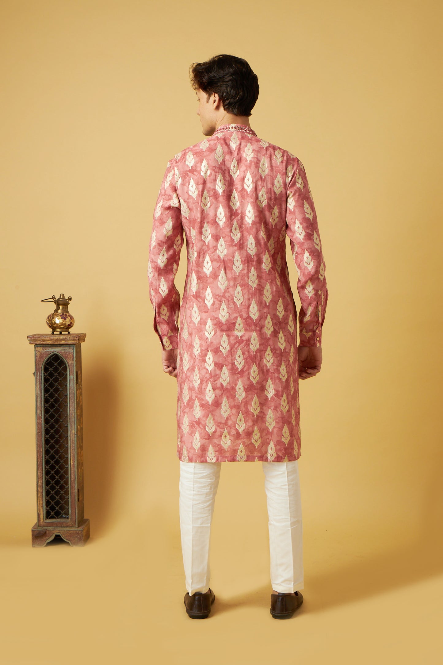 Pink Kurta Set With Mirror Work