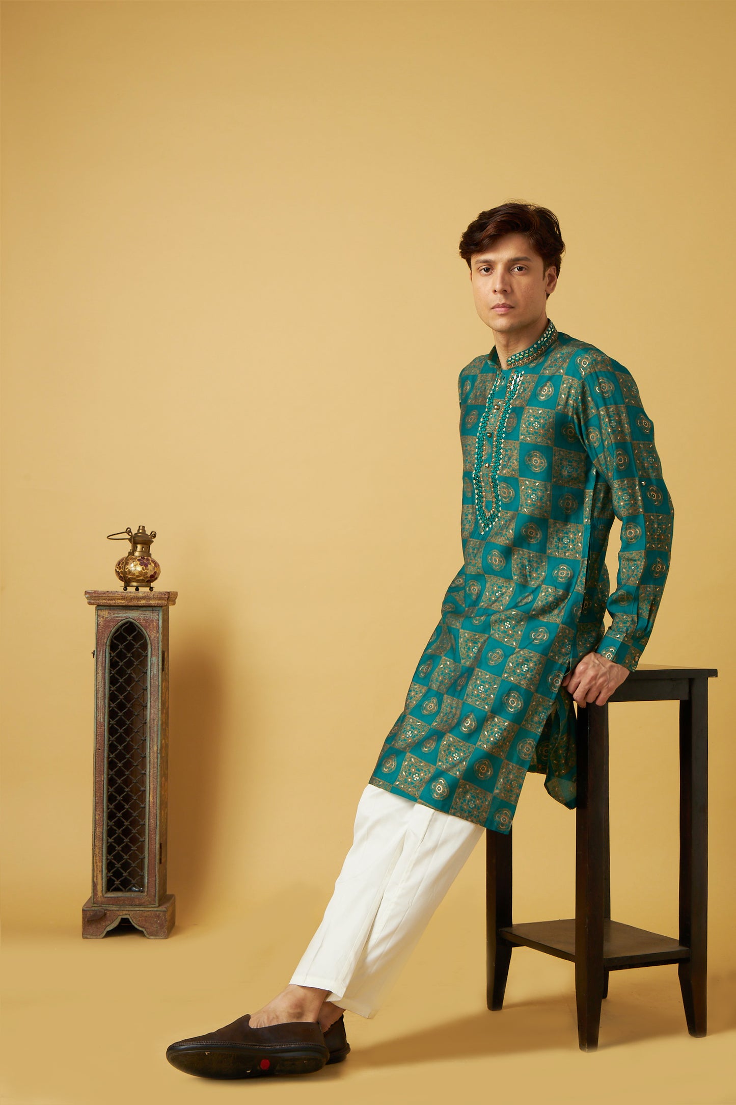 Green Kurta Set with Mirror Work